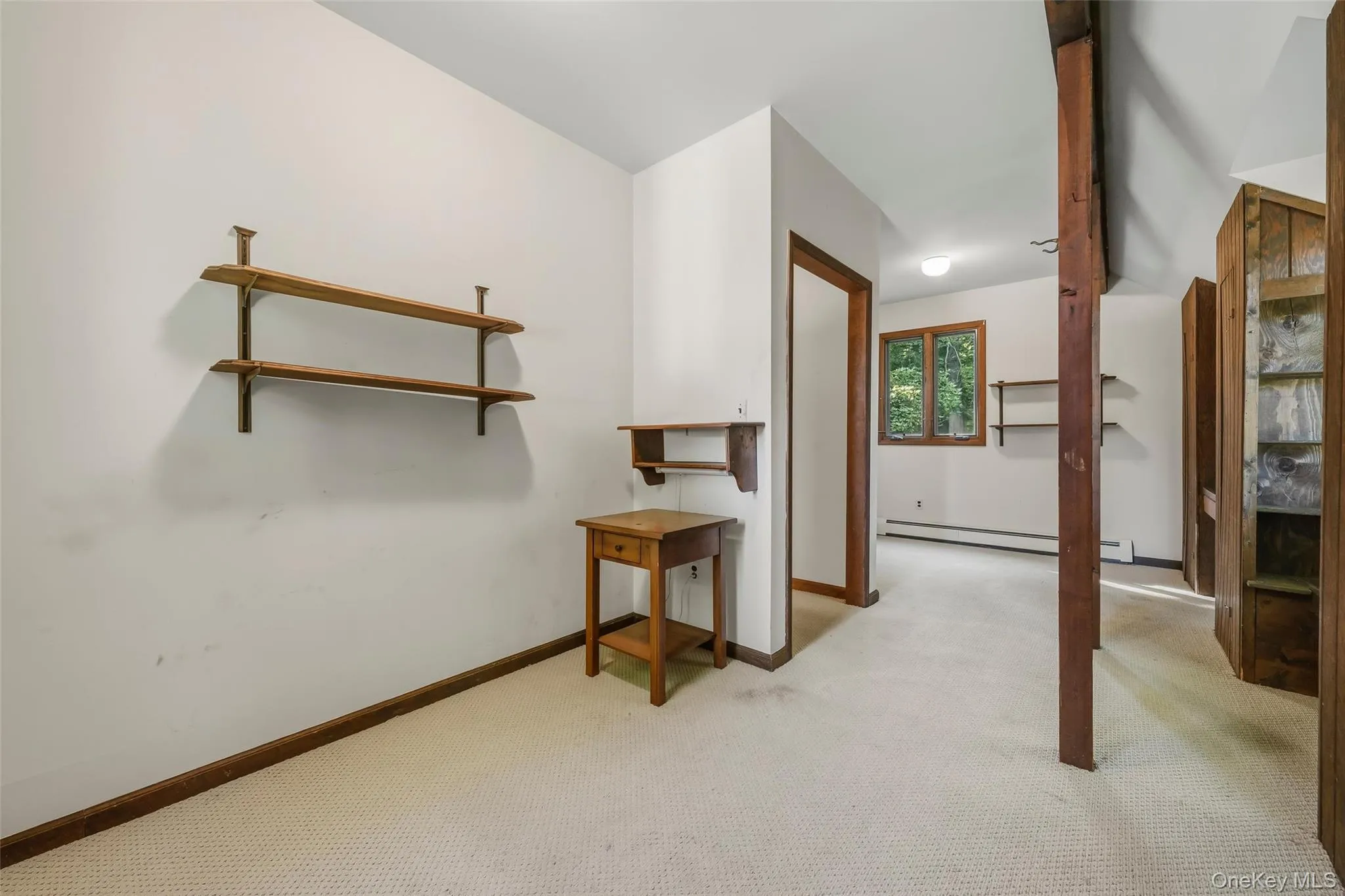 Two bedrooms are open to each other. Two bedrooms are open to each other.