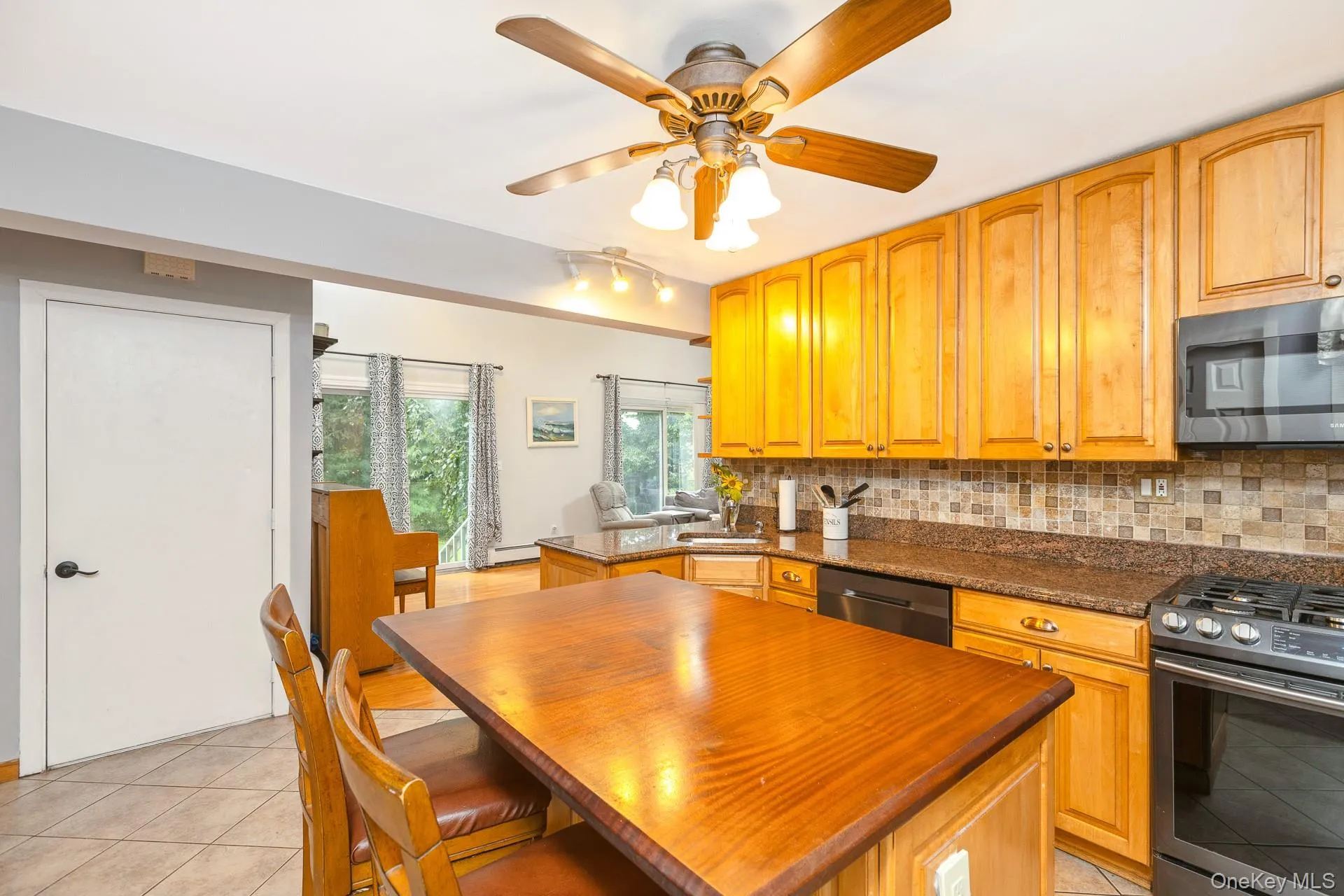 30 Long Pond Road, Riverhead, NY, 4 Bedrooms Bedrooms, 9 Rooms Rooms,3 BathroomsBathrooms,Residential,For Rent,Long Pond,0,1039087 30 Long Pond Road, Riverhead, NY, 4 Bedrooms Bedrooms, 9 Rooms Rooms,3 BathroomsBathrooms,Residential,For Rent,Long Pond,0,1039087
