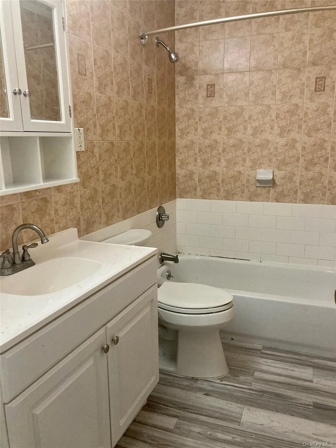770 161st Street, New York, NY, 3 Bedrooms Bedrooms, 6 Rooms Rooms,2 BathroomsBathrooms,Residential Lease,For Rent,161st,0,1039089 770 161st Street, New York, NY, 3 Bedrooms Bedrooms, 6 Rooms Rooms,2 BathroomsBathrooms,Residential Lease,For Rent,161st,0,1039089