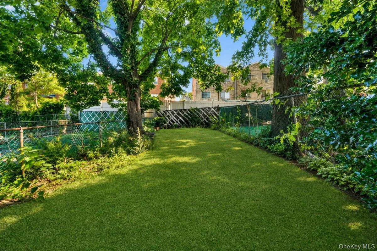 1052 227th Street, New York, NY, 4 Bedrooms Bedrooms, 6 Rooms Rooms,2 BathroomsBathrooms,Residential,For Rent,227th,0,1039093 1052 227th Street, New York, NY, 4 Bedrooms Bedrooms, 6 Rooms Rooms,2 BathroomsBathrooms,Residential,For Rent,227th,0,1039093
