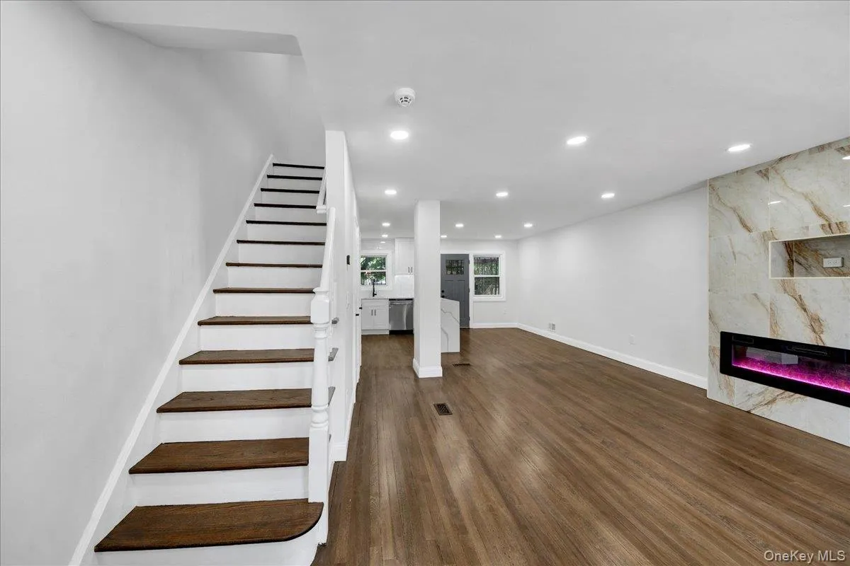 1052 227th Street, New York, NY, 4 Bedrooms Bedrooms, 6 Rooms Rooms,2 BathroomsBathrooms,Residential,For Rent,227th,0,1039093 1052 227th Street, New York, NY, 4 Bedrooms Bedrooms, 6 Rooms Rooms,2 BathroomsBathrooms,Residential,For Rent,227th,0,1039093