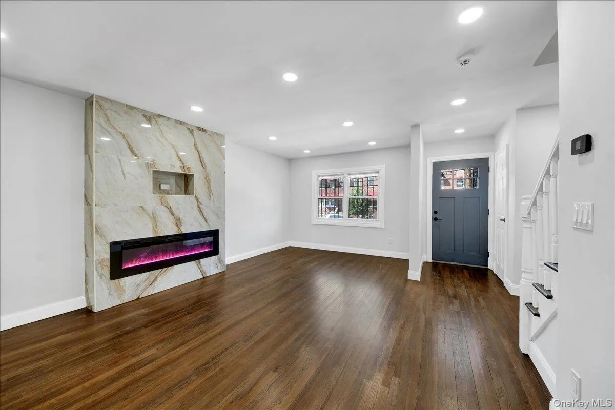 1052 227th Street, New York, NY, 4 Bedrooms Bedrooms, 6 Rooms Rooms,2 BathroomsBathrooms,Residential,For Rent,227th,0,1039093 1052 227th Street, New York, NY, 4 Bedrooms Bedrooms, 6 Rooms Rooms,2 BathroomsBathrooms,Residential,For Rent,227th,0,1039093