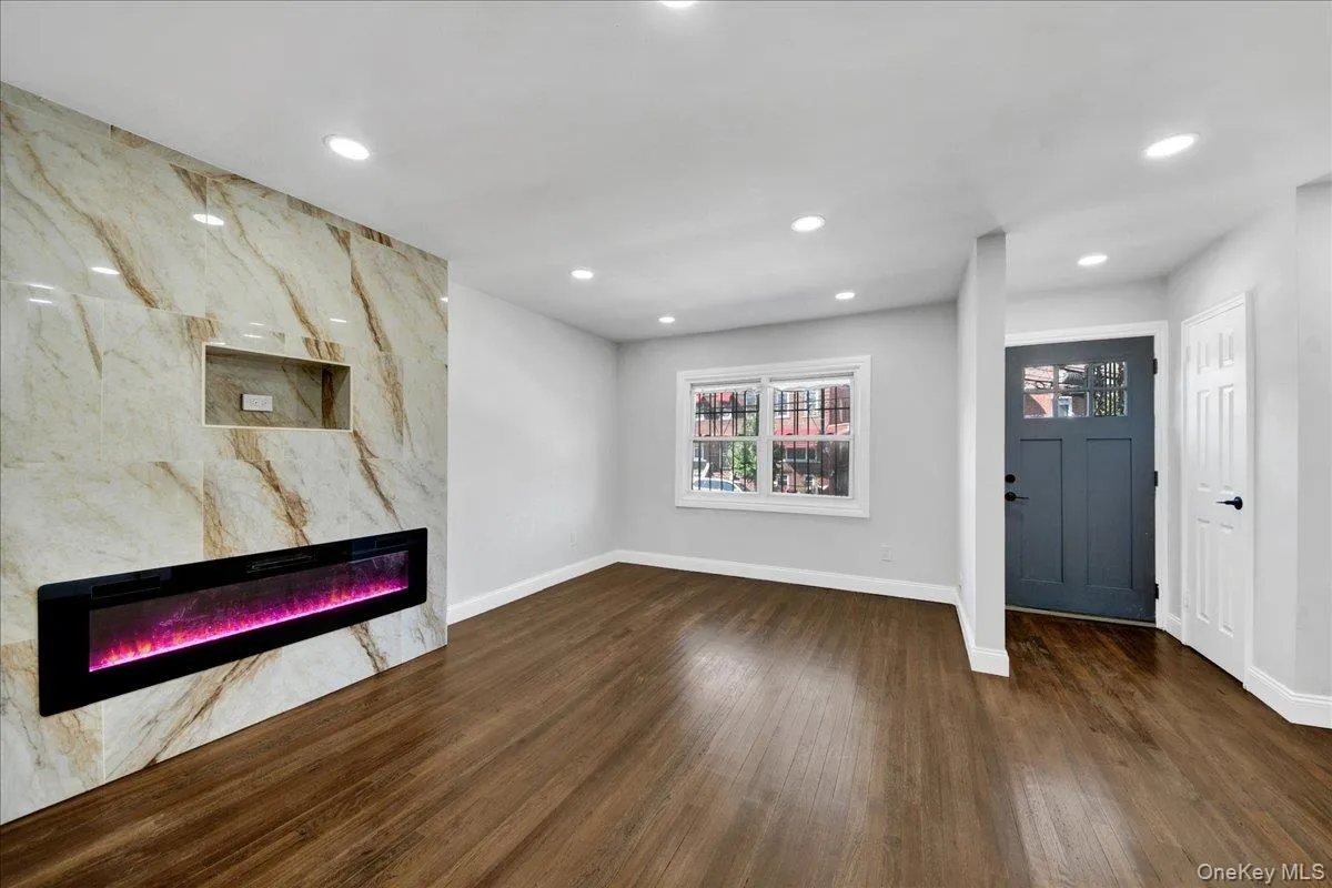 1052 227th Street, New York, NY, 4 Bedrooms Bedrooms, 6 Rooms Rooms,2 BathroomsBathrooms,Residential,For Rent,227th,0,1039093 1052 227th Street, New York, NY, 4 Bedrooms Bedrooms, 6 Rooms Rooms,2 BathroomsBathrooms,Residential,For Rent,227th,0,1039093