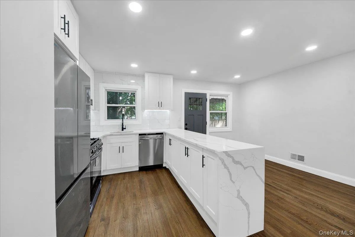 1052 227th Street, New York, NY, 4 Bedrooms Bedrooms, 6 Rooms Rooms,2 BathroomsBathrooms,Residential,For Rent,227th,0,1039093 1052 227th Street, New York, NY, 4 Bedrooms Bedrooms, 6 Rooms Rooms,2 BathroomsBathrooms,Residential,For Rent,227th,0,1039093