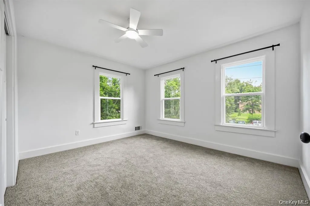 17 Cherry Street, Warwick (town), NY, 3 Bedrooms Bedrooms, 5 Rooms Rooms,1 BathroomBathrooms,Residential Lease,For Rent,Cherry,0,1039098 17 Cherry Street, Warwick (town), NY, 3 Bedrooms Bedrooms, 5 Rooms Rooms,1 BathroomBathrooms,Residential Lease,For Rent,Cherry,0,1039098