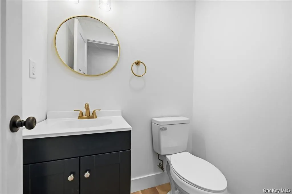 17 Cherry Street, Warwick (town), NY, 3 Bedrooms Bedrooms, 5 Rooms Rooms,1 BathroomBathrooms,Residential Lease,For Rent,Cherry,0,1039098 17 Cherry Street, Warwick (town), NY, 3 Bedrooms Bedrooms, 5 Rooms Rooms,1 BathroomBathrooms,Residential Lease,For Rent,Cherry,0,1039098