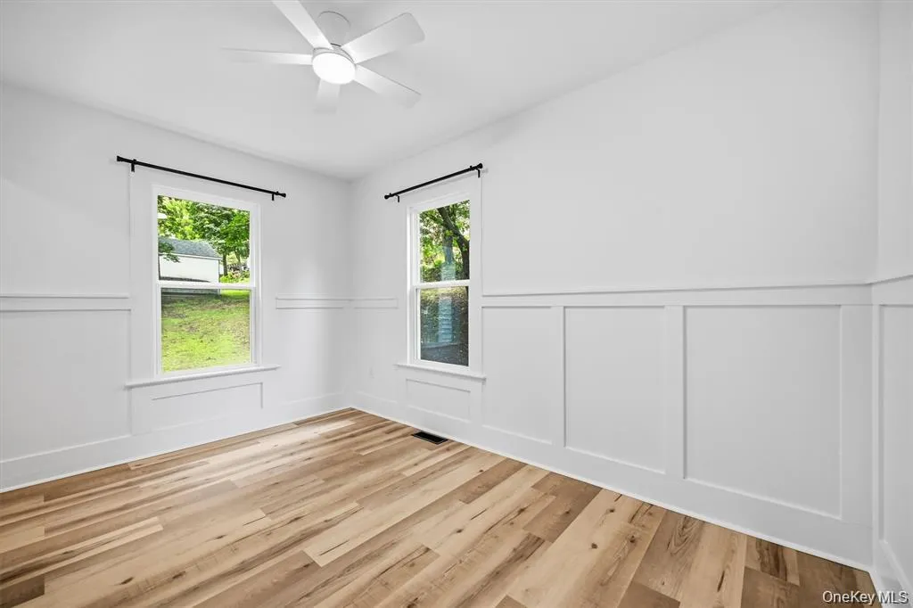 17 Cherry Street, Warwick (town), NY, 3 Bedrooms Bedrooms, 5 Rooms Rooms,1 BathroomBathrooms,Residential Lease,For Rent,Cherry,0,1039098 17 Cherry Street, Warwick (town), NY, 3 Bedrooms Bedrooms, 5 Rooms Rooms,1 BathroomBathrooms,Residential Lease,For Rent,Cherry,0,1039098