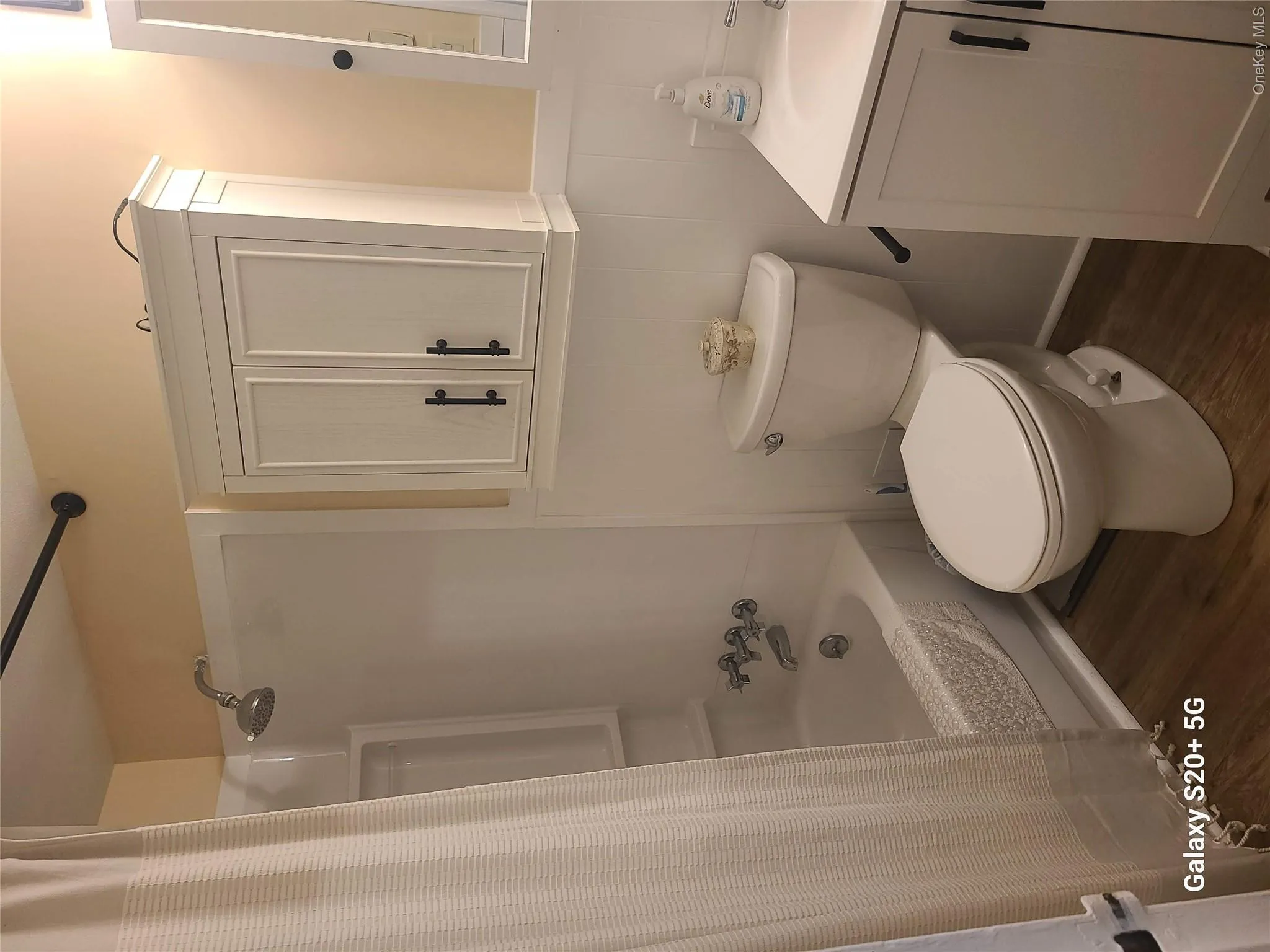 Full remodeled bathroom! Full remodeled bathroom!