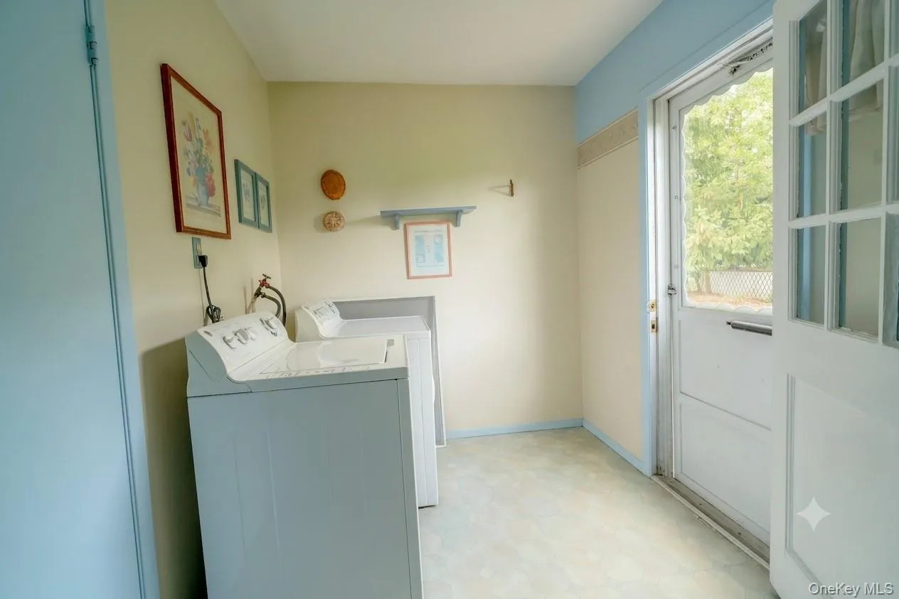 30 Segatogue Lane, Brookhaven, NY, 4 Bedrooms Bedrooms, 11 Rooms Rooms,3 BathroomsBathrooms,Residential,For Rent,Segatogue,0,1039108 30 Segatogue Lane, Brookhaven, NY, 4 Bedrooms Bedrooms, 11 Rooms Rooms,3 BathroomsBathrooms,Residential,For Rent,Segatogue,0,1039108