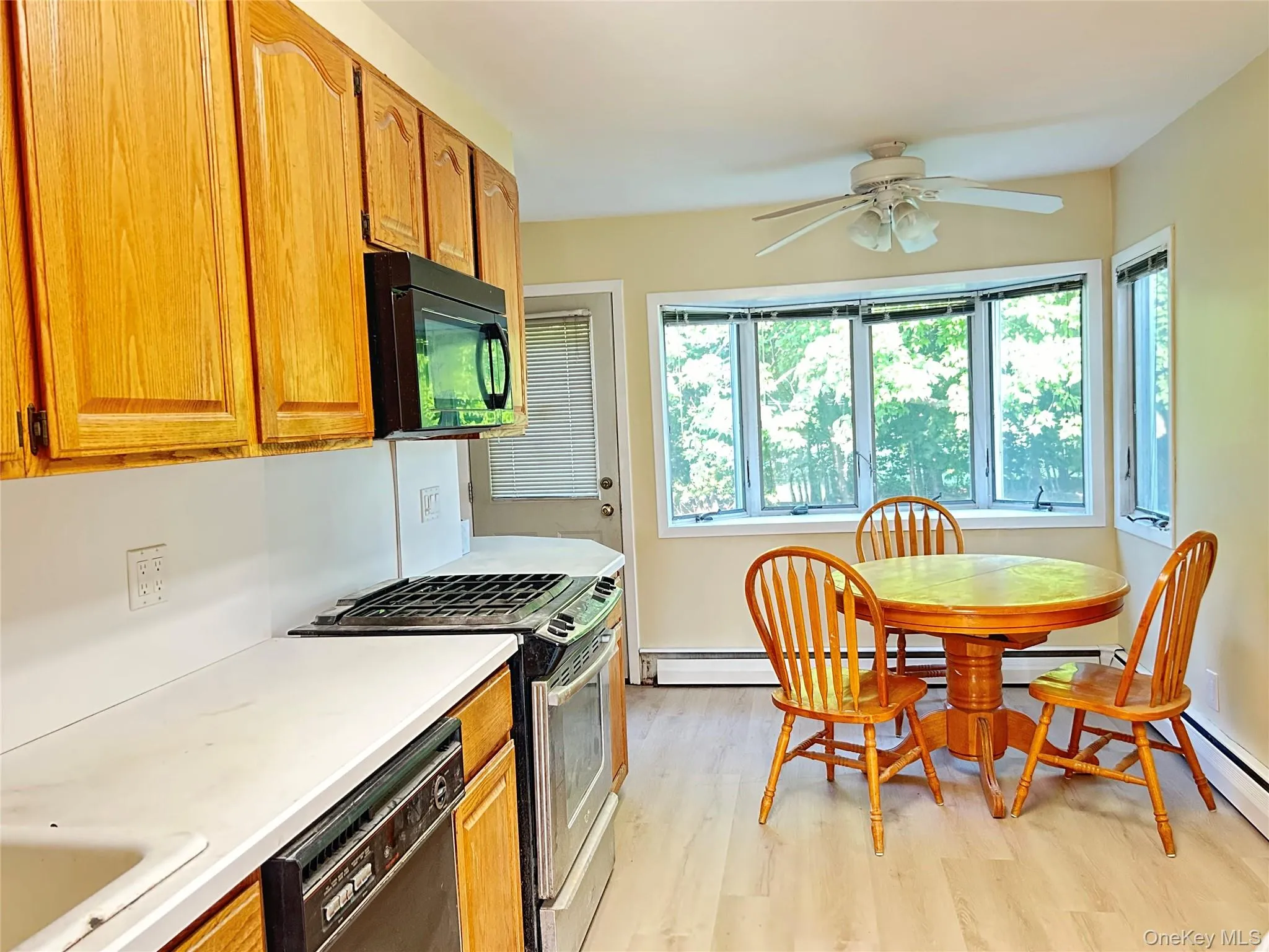 29 jean Place, Oyster Bay, NY, 3 Bedrooms Bedrooms, 9 Rooms Rooms,1 BathroomBathrooms,Residential,For Rent,jean,0,1039112 29 jean Place, Oyster Bay, NY, 3 Bedrooms Bedrooms, 9 Rooms Rooms,1 BathroomBathrooms,Residential,For Rent,jean,0,1039112