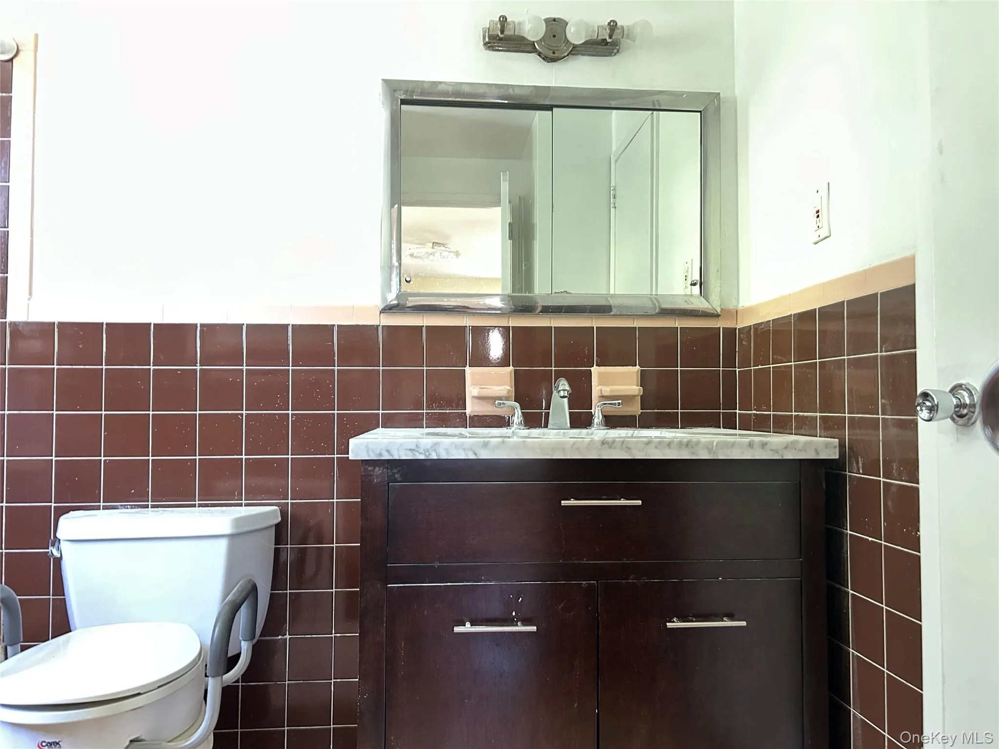 29 jean Place, Oyster Bay, NY, 3 Bedrooms Bedrooms, 9 Rooms Rooms,1 BathroomBathrooms,Residential,For Rent,jean,0,1039112 29 jean Place, Oyster Bay, NY, 3 Bedrooms Bedrooms, 9 Rooms Rooms,1 BathroomBathrooms,Residential,For Rent,jean,0,1039112