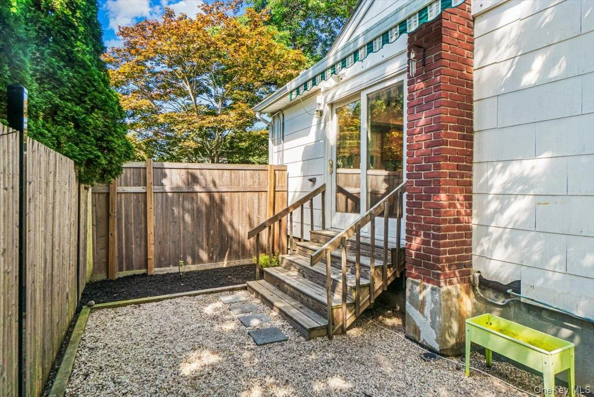 189 Belleview Avenue, Brookhaven, NY, 3 Bedrooms Bedrooms, 7 Rooms Rooms,2 BathroomsBathrooms,Residential,For Rent,Belleview,0,1039117 189 Belleview Avenue, Brookhaven, NY, 3 Bedrooms Bedrooms, 7 Rooms Rooms,2 BathroomsBathrooms,Residential,For Rent,Belleview,0,1039117