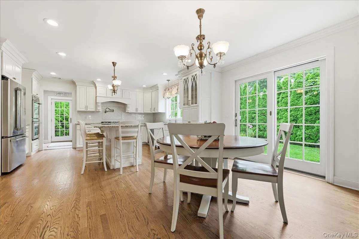 60 Kenwood Road, Hempstead, NY, 4 Bedrooms Bedrooms, 10 Rooms Rooms,3 BathroomsBathrooms,Residential,For Rent,Kenwood,0,1039129 60 Kenwood Road, Hempstead, NY, 4 Bedrooms Bedrooms, 10 Rooms Rooms,3 BathroomsBathrooms,Residential,For Rent,Kenwood,0,1039129