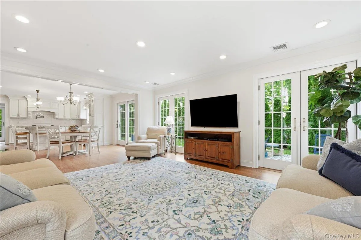 60 Kenwood Road, Hempstead, NY, 4 Bedrooms Bedrooms, 10 Rooms Rooms,3 BathroomsBathrooms,Residential,For Rent,Kenwood,0,1039129 60 Kenwood Road, Hempstead, NY, 4 Bedrooms Bedrooms, 10 Rooms Rooms,3 BathroomsBathrooms,Residential,For Rent,Kenwood,0,1039129