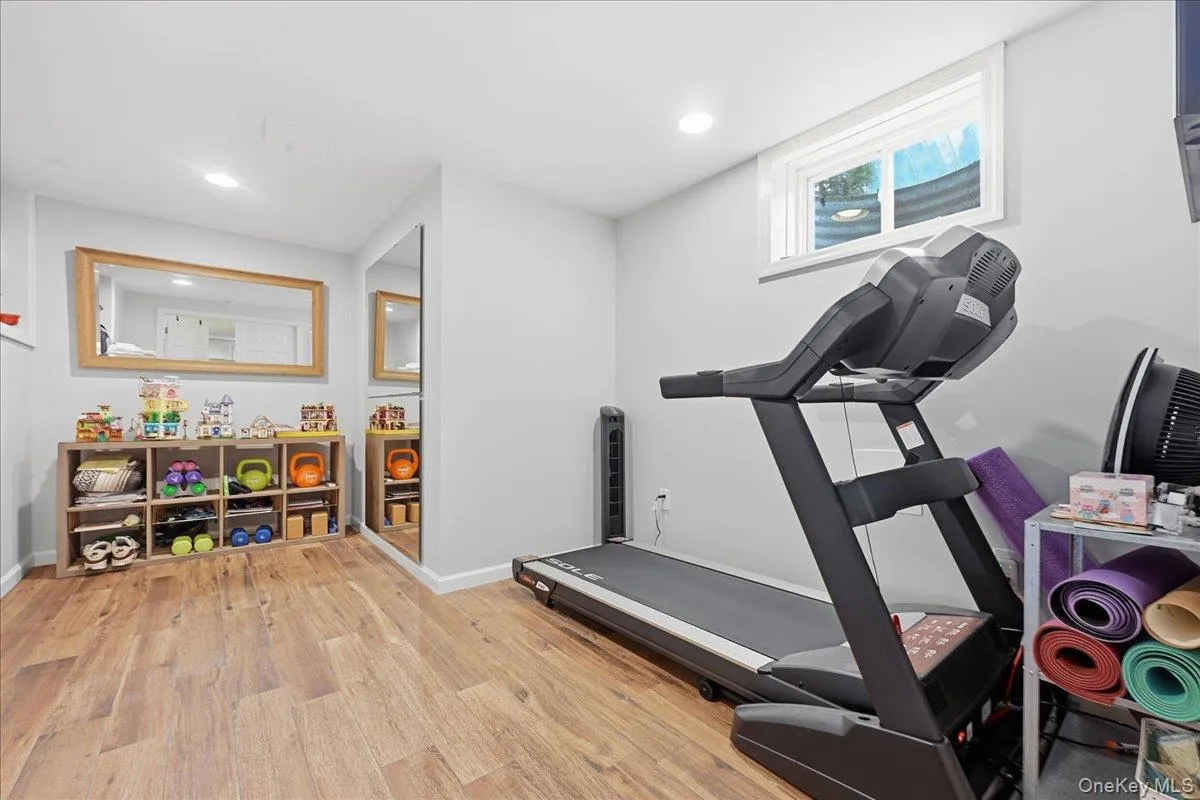 60 Kenwood Road, Hempstead, NY, 4 Bedrooms Bedrooms, 10 Rooms Rooms,3 BathroomsBathrooms,Residential,For Rent,Kenwood,0,1039129 60 Kenwood Road, Hempstead, NY, 4 Bedrooms Bedrooms, 10 Rooms Rooms,3 BathroomsBathrooms,Residential,For Rent,Kenwood,0,1039129