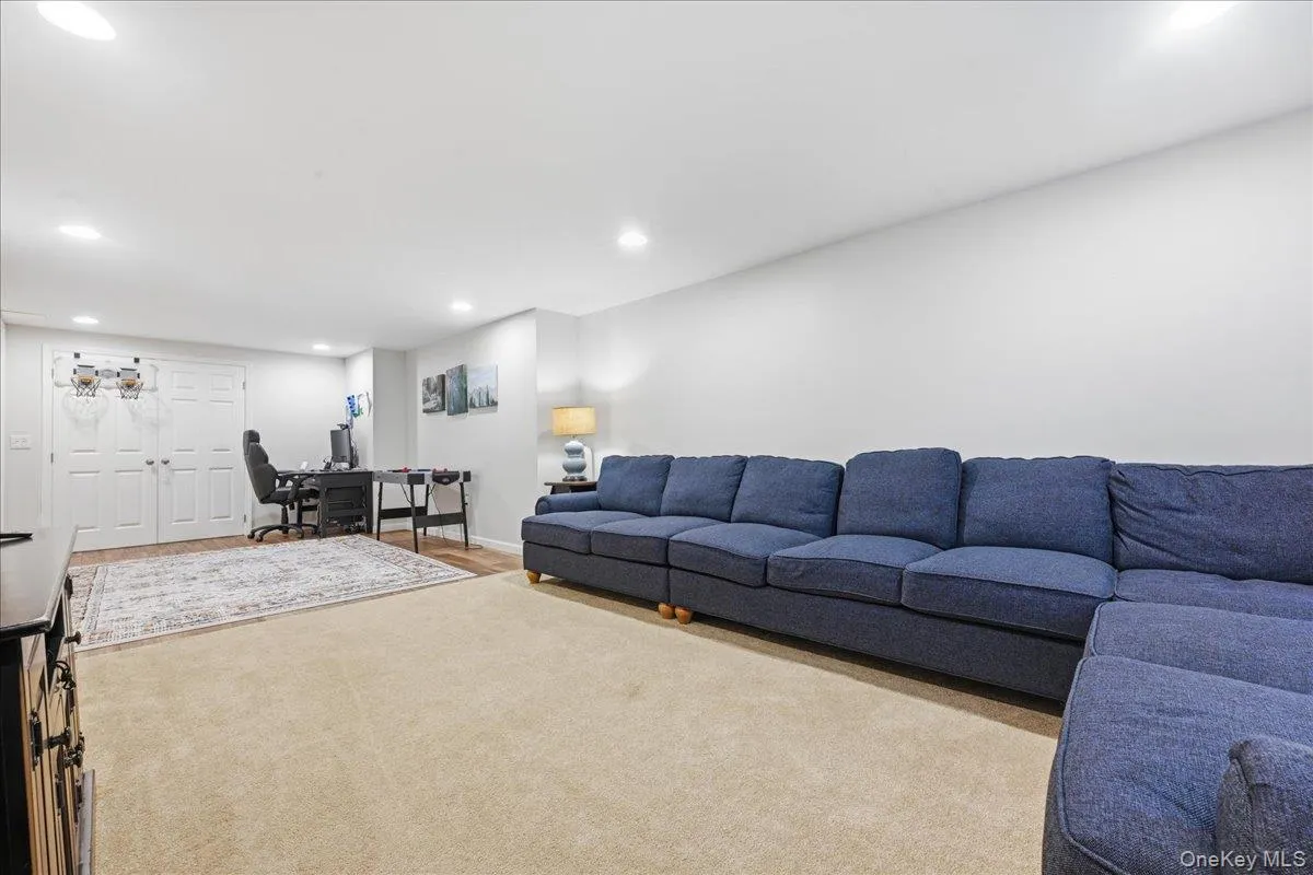 60 Kenwood Road, Hempstead, NY, 4 Bedrooms Bedrooms, 10 Rooms Rooms,3 BathroomsBathrooms,Residential,For Rent,Kenwood,0,1039129 60 Kenwood Road, Hempstead, NY, 4 Bedrooms Bedrooms, 10 Rooms Rooms,3 BathroomsBathrooms,Residential,For Rent,Kenwood,0,1039129