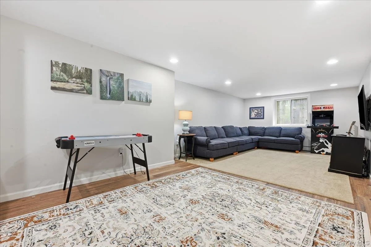 60 Kenwood Road, Hempstead, NY, 4 Bedrooms Bedrooms, 10 Rooms Rooms,3 BathroomsBathrooms,Residential,For Rent,Kenwood,0,1039129 60 Kenwood Road, Hempstead, NY, 4 Bedrooms Bedrooms, 10 Rooms Rooms,3 BathroomsBathrooms,Residential,For Rent,Kenwood,0,1039129