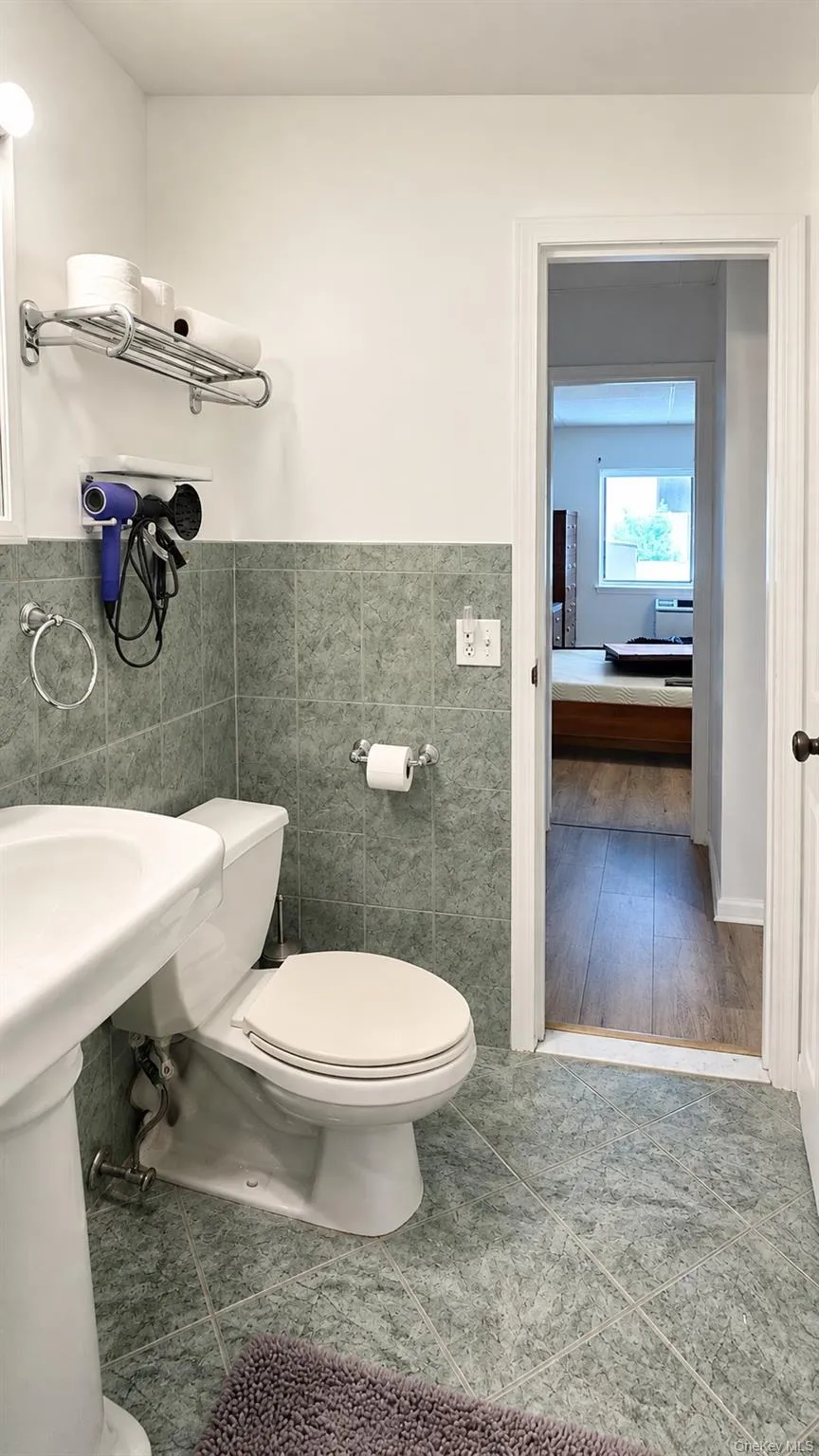 687 Bronx River Road, Yonkers, NY, 1 Bedroom Bedrooms, 5 Rooms Rooms,1 BathroomBathrooms,Residential,For Rent,Bronx River,0,1039130 687 Bronx River Road, Yonkers, NY, 1 Bedroom Bedrooms, 5 Rooms Rooms,1 BathroomBathrooms,Residential,For Rent,Bronx River,0,1039130