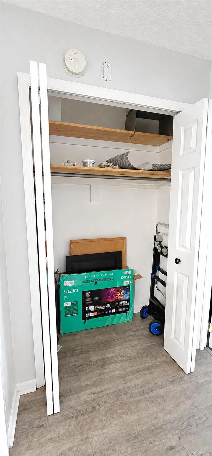 687 Bronx River Road, Yonkers, NY, 1 Bedroom Bedrooms, 5 Rooms Rooms,1 BathroomBathrooms,Residential,For Rent,Bronx River,0,1039130 687 Bronx River Road, Yonkers, NY, 1 Bedroom Bedrooms, 5 Rooms Rooms,1 BathroomBathrooms,Residential,For Rent,Bronx River,0,1039130