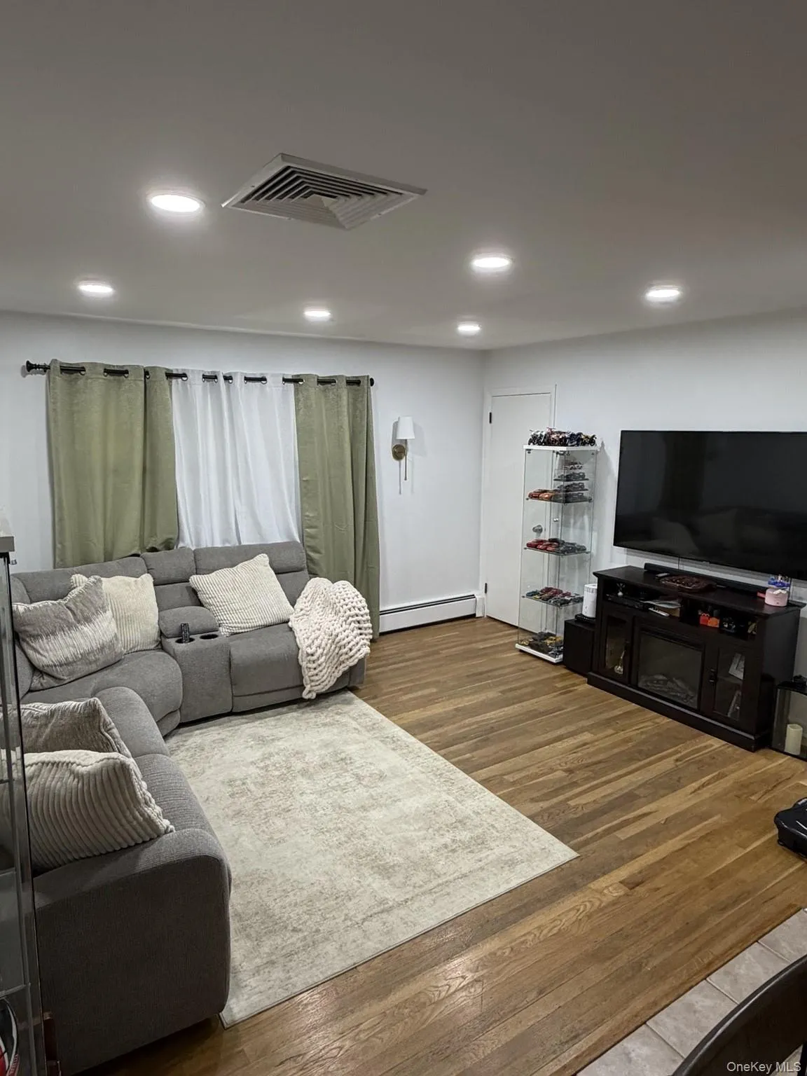 167 Bolmer Avenue, Yonkers, NY, 5 Bedrooms Bedrooms, 5 Rooms Rooms,2 BathroomsBathrooms,Residential Lease,For Rent,Bolmer,0,1039131 167 Bolmer Avenue, Yonkers, NY, 5 Bedrooms Bedrooms, 5 Rooms Rooms,2 BathroomsBathrooms,Residential Lease,For Rent,Bolmer,0,1039131