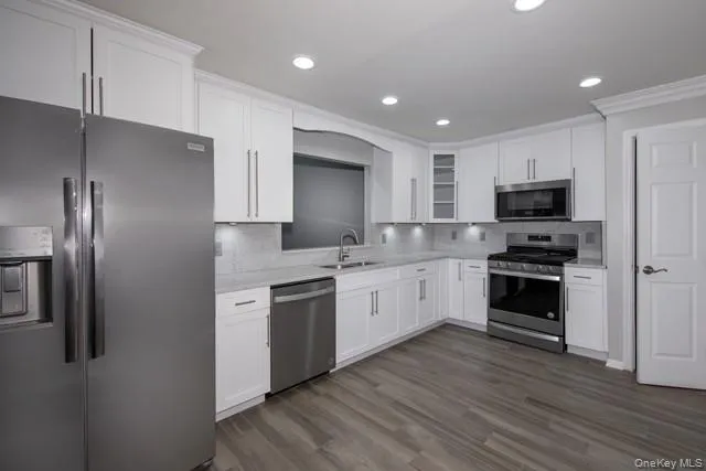 88 Village Green Drive, Brookhaven, NY, 2 Bedrooms Bedrooms, 6 Rooms Rooms,2 BathroomsBathrooms,Residential Lease,For Rent,Village Green,0,1039132 88 Village Green Drive, Brookhaven, NY, 2 Bedrooms Bedrooms, 6 Rooms Rooms,2 BathroomsBathrooms,Residential Lease,For Rent,Village Green,0,1039132