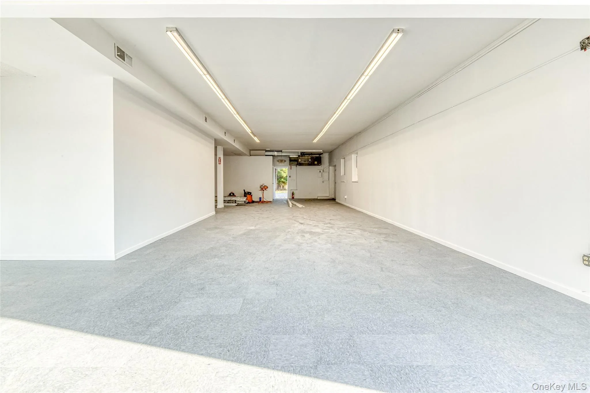 153-155 Woodbury Road, Oyster Bay, NY, ,Commercial Lease,For Rent,Woodbury,0,1039134 153-155 Woodbury Road, Oyster Bay, NY, ,Commercial Lease,For Rent,Woodbury,0,1039134