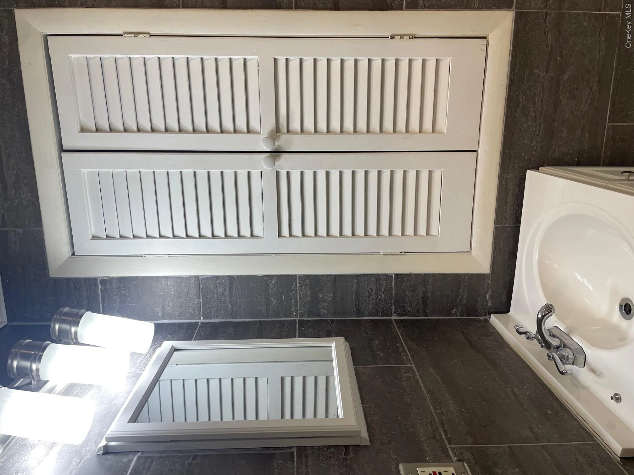 2 Rocco Drive, Huntington, NY, 1 Bedroom Bedrooms, 3 Rooms Rooms,1 BathroomBathrooms,Residential Lease,For Rent,Rocco,0,1039135 2 Rocco Drive, Huntington, NY, 1 Bedroom Bedrooms, 3 Rooms Rooms,1 BathroomBathrooms,Residential Lease,For Rent,Rocco,0,1039135