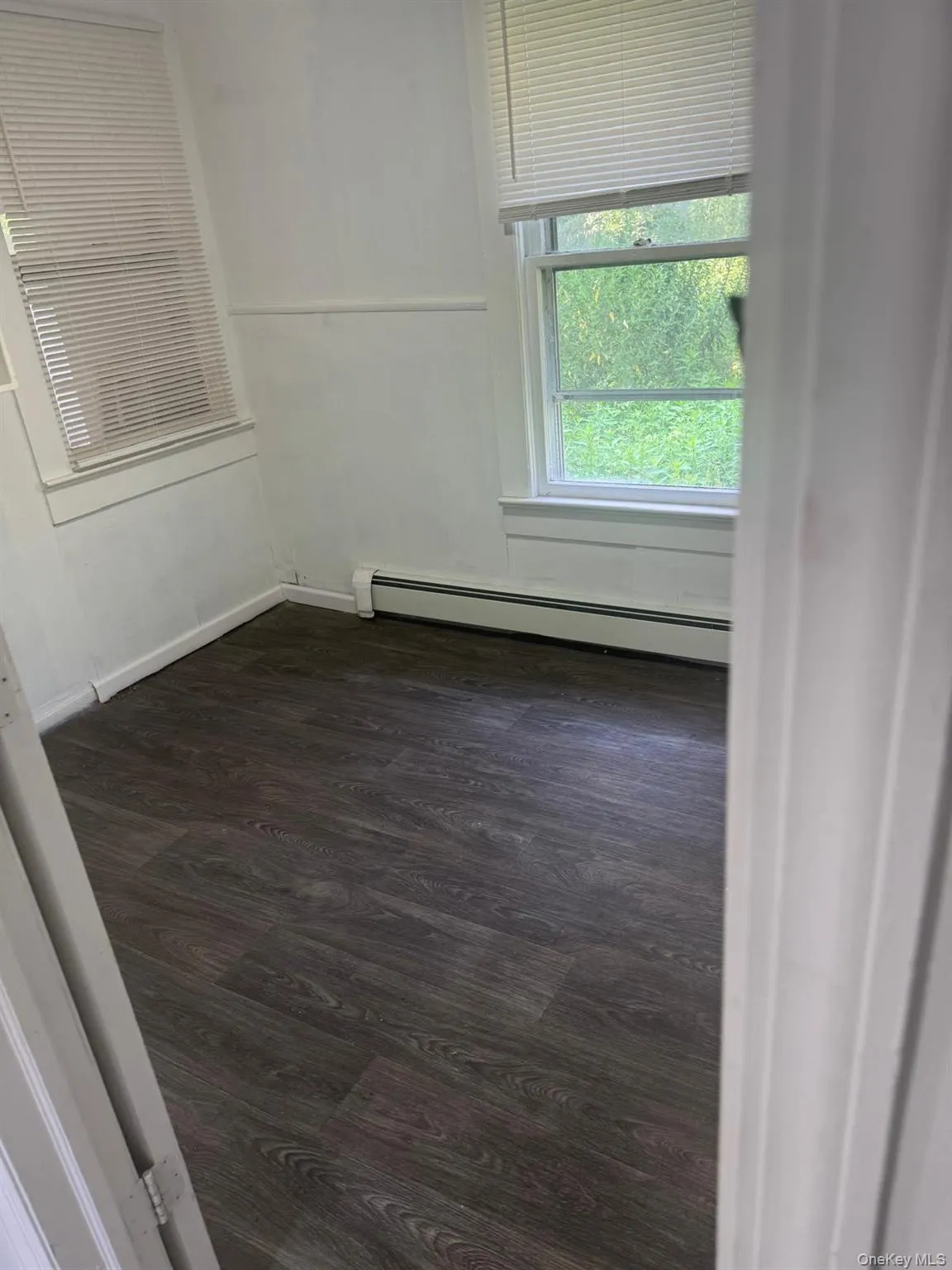 34 Midland Avenue, Brookhaven, NY, 4 Bedrooms Bedrooms, 6 Rooms Rooms,1 BathroomBathrooms,Residential,For Rent,Midland,0,1039142 34 Midland Avenue, Brookhaven, NY, 4 Bedrooms Bedrooms, 6 Rooms Rooms,1 BathroomBathrooms,Residential,For Rent,Midland,0,1039142