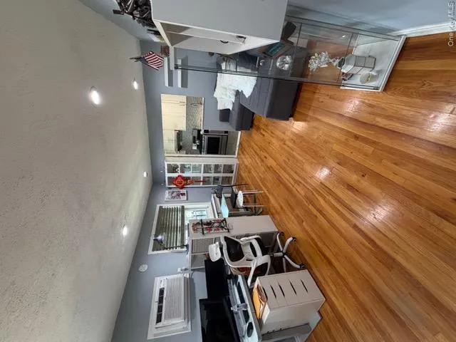 65-50 224 Street, New York, NY, 2 Bedrooms Bedrooms, 4 Rooms Rooms,1 BathroomBathrooms,Residential,For Rent,224,0,1039144 65-50 224 Street, New York, NY, 2 Bedrooms Bedrooms, 4 Rooms Rooms,1 BathroomBathrooms,Residential,For Rent,224,0,1039144