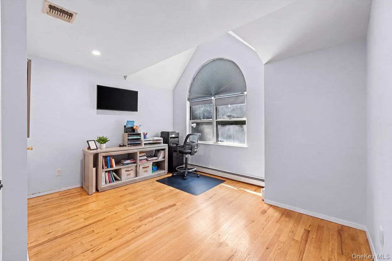 34 Hammond Road, Glen Cove, NY, 3 Bedrooms Bedrooms, 7 Rooms Rooms,2 BathroomsBathrooms,Residential Lease,For Rent,Hammond,0,1039150 34 Hammond Road, Glen Cove, NY, 3 Bedrooms Bedrooms, 7 Rooms Rooms,2 BathroomsBathrooms,Residential Lease,For Rent,Hammond,0,1039150
