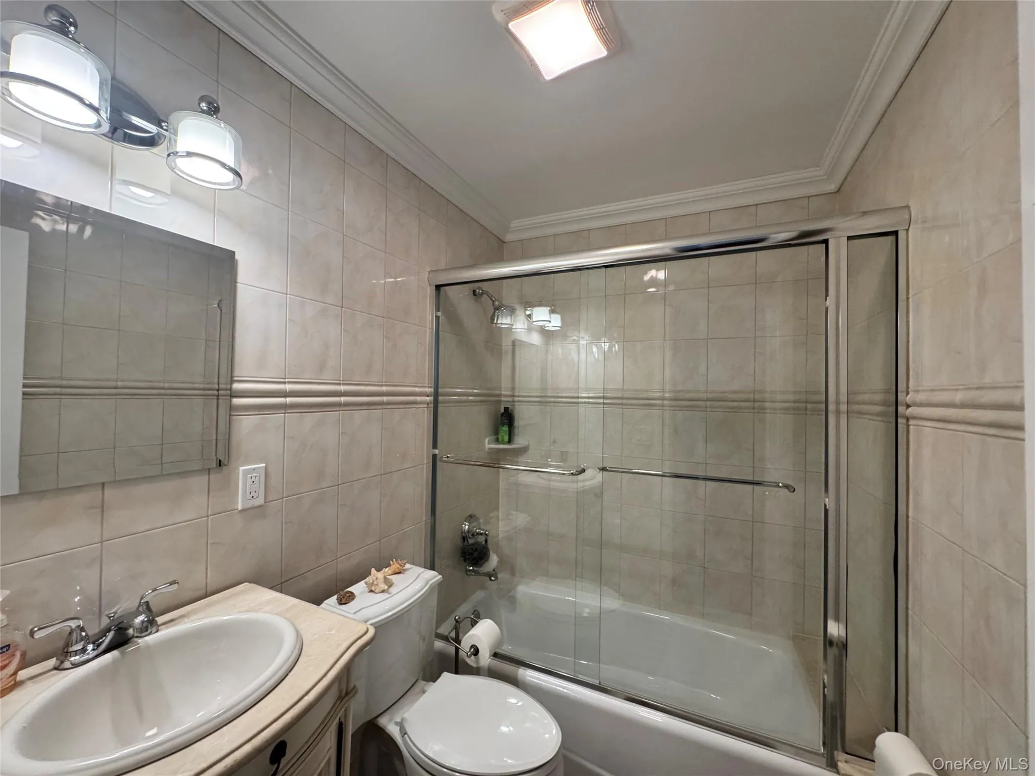 En Suite Bathroom En Suite Bathroom