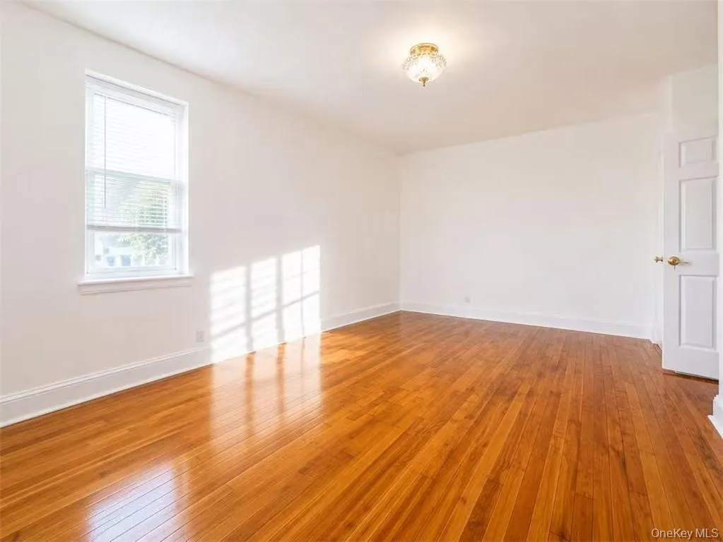 8511 34th Avenue, New York, NY, 1 Bedroom Bedrooms, 4 Rooms Rooms,1 BathroomBathrooms,Residential,For Rent,34th,0,1039154 8511 34th Avenue, New York, NY, 1 Bedroom Bedrooms, 4 Rooms Rooms,1 BathroomBathrooms,Residential,For Rent,34th,0,1039154