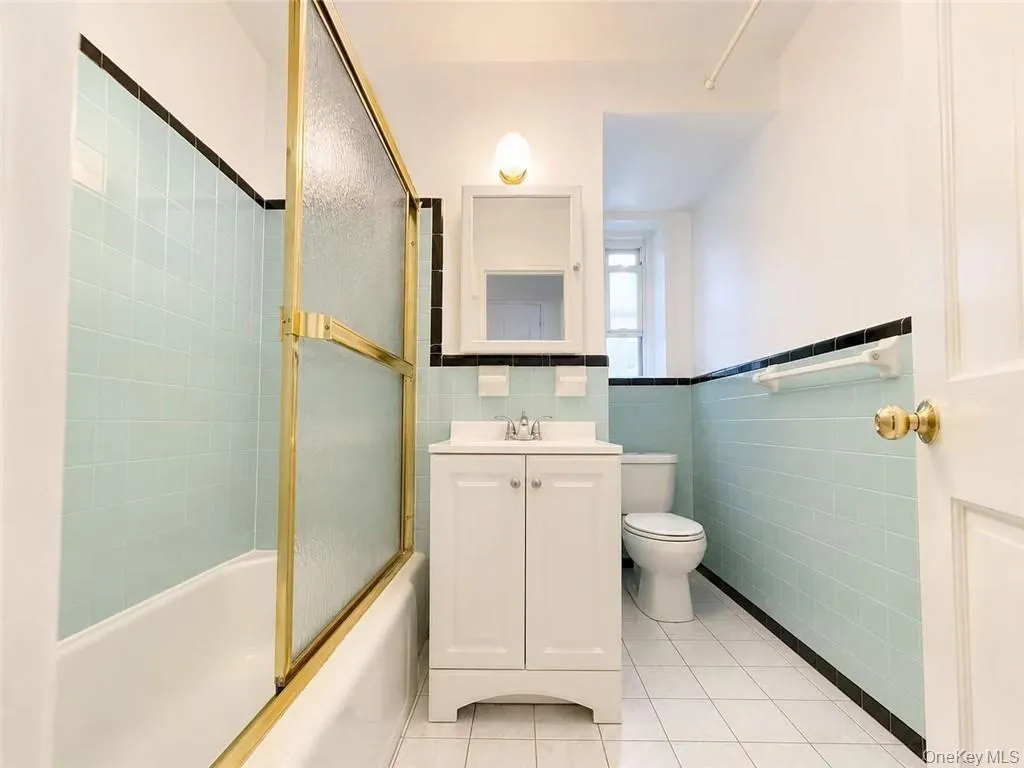 8511 34th Avenue, New York, NY, 1 Bedroom Bedrooms, 4 Rooms Rooms,1 BathroomBathrooms,Residential,For Rent,34th,0,1039154 8511 34th Avenue, New York, NY, 1 Bedroom Bedrooms, 4 Rooms Rooms,1 BathroomBathrooms,Residential,For Rent,34th,0,1039154
