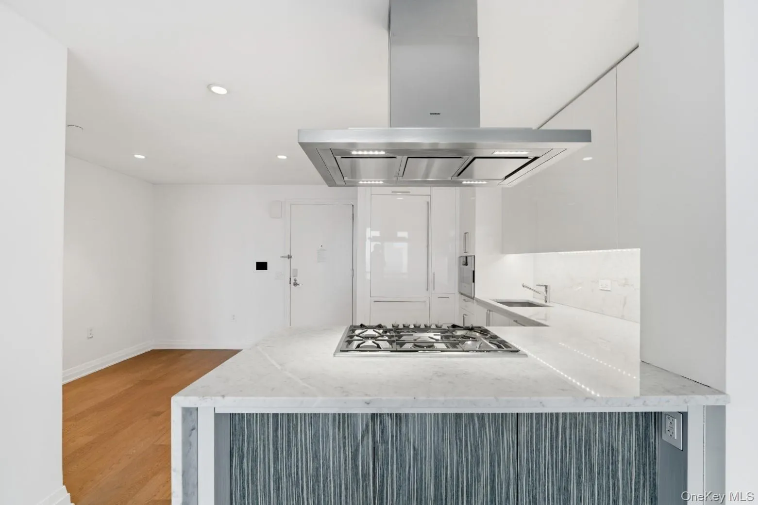 460 W 42nd Street, New York, NY, 1 Bedroom Bedrooms, 3 Rooms Rooms,1 BathroomBathrooms,Residential Lease,For Rent,W 42nd Street,0,1039156 460 W 42nd Street, New York, NY, 1 Bedroom Bedrooms, 3 Rooms Rooms,1 BathroomBathrooms,Residential Lease,For Rent,W 42nd Street,0,1039156
