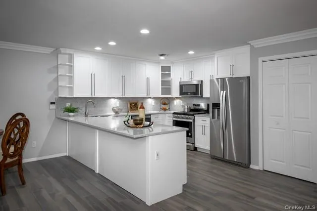 265 Village Green Drive, Brookhaven, NY, 2 Bedrooms Bedrooms, 7 Rooms Rooms,2 BathroomsBathrooms,Residential Lease,For Rent,Village Green,0,1039160 265 Village Green Drive, Brookhaven, NY, 2 Bedrooms Bedrooms, 7 Rooms Rooms,2 BathroomsBathrooms,Residential Lease,For Rent,Village Green,0,1039160