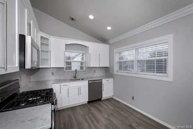 272 Village Green Drive, Brookhaven, NY, 2 Bedrooms Bedrooms, 6 Rooms Rooms,2 BathroomsBathrooms,Residential Lease,For Rent,Village Green,0,1039161 272 Village Green Drive, Brookhaven, NY, 2 Bedrooms Bedrooms, 6 Rooms Rooms,2 BathroomsBathrooms,Residential Lease,For Rent,Village Green,0,1039161