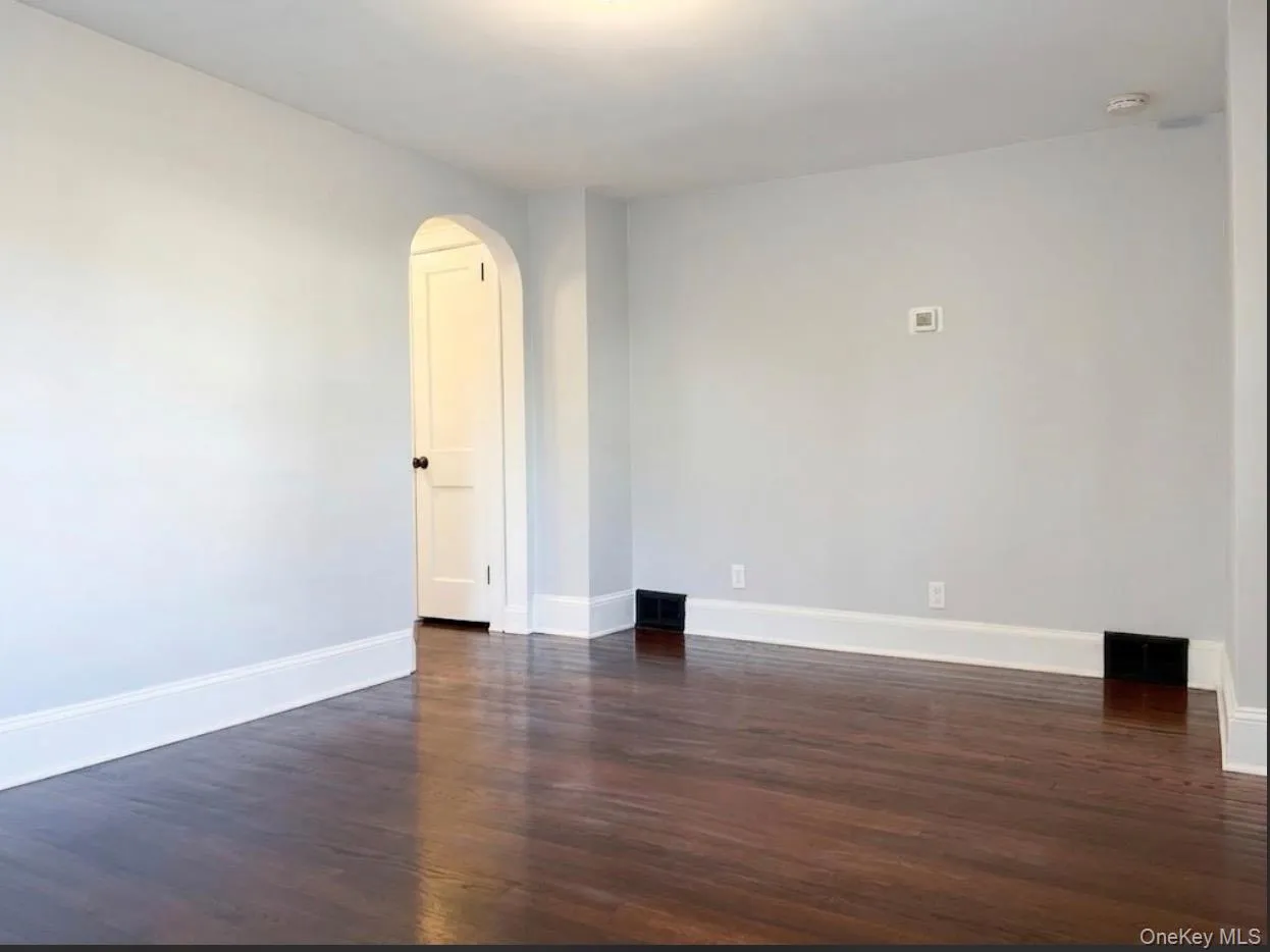 26 Gardner Avenue, Middletown, NY, 2 Bedrooms Bedrooms, 5 Rooms Rooms,1 BathroomBathrooms,Residential,For Rent,Gardner,0,1039162 26 Gardner Avenue, Middletown, NY, 2 Bedrooms Bedrooms, 5 Rooms Rooms,1 BathroomBathrooms,Residential,For Rent,Gardner,0,1039162