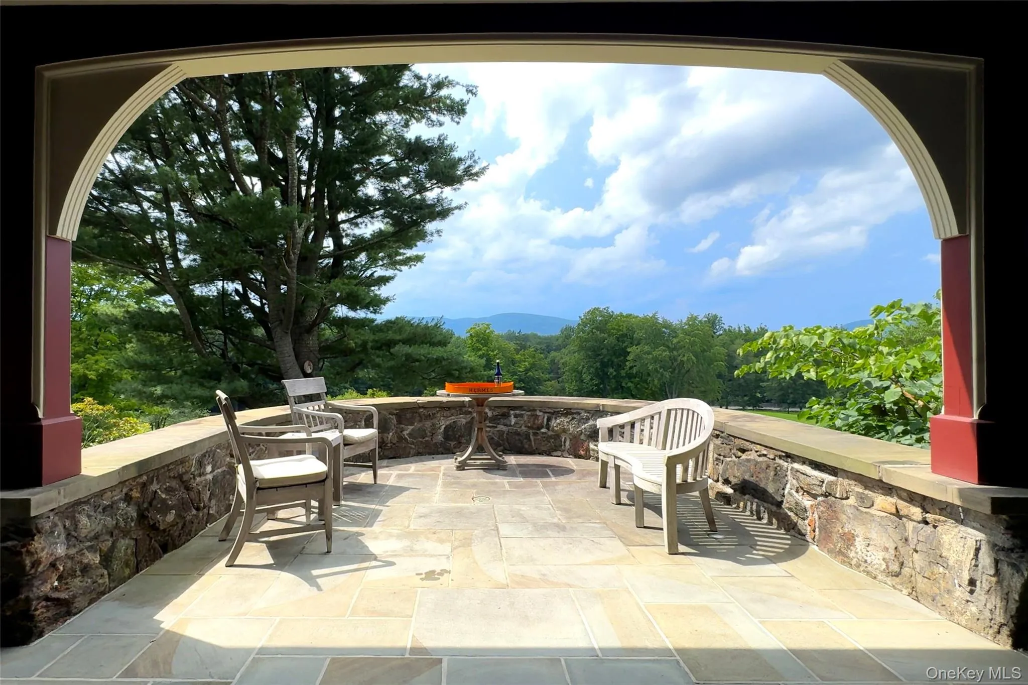 Whether you are entertaining a hundred or simply yourself, this is a striking place to relax as the park-like grounds unfold below. Whether you are entertaining a hundred or simply yourself, this is a striking place to relax as the park-like grounds unfold below.