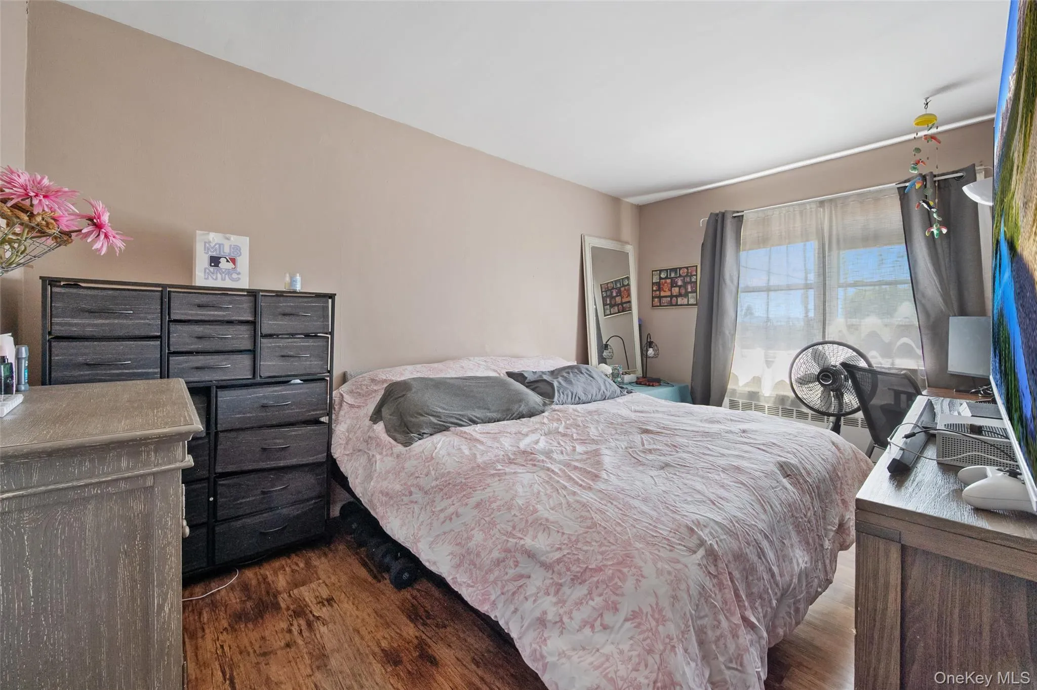 6991 Caldwell Avenue, New York, NY, 3 Bedrooms Bedrooms, 10 Rooms Rooms,2 BathroomsBathrooms,Residential,For Rent,Caldwell,0,1039184 6991 Caldwell Avenue, New York, NY, 3 Bedrooms Bedrooms, 10 Rooms Rooms,2 BathroomsBathrooms,Residential,For Rent,Caldwell,0,1039184