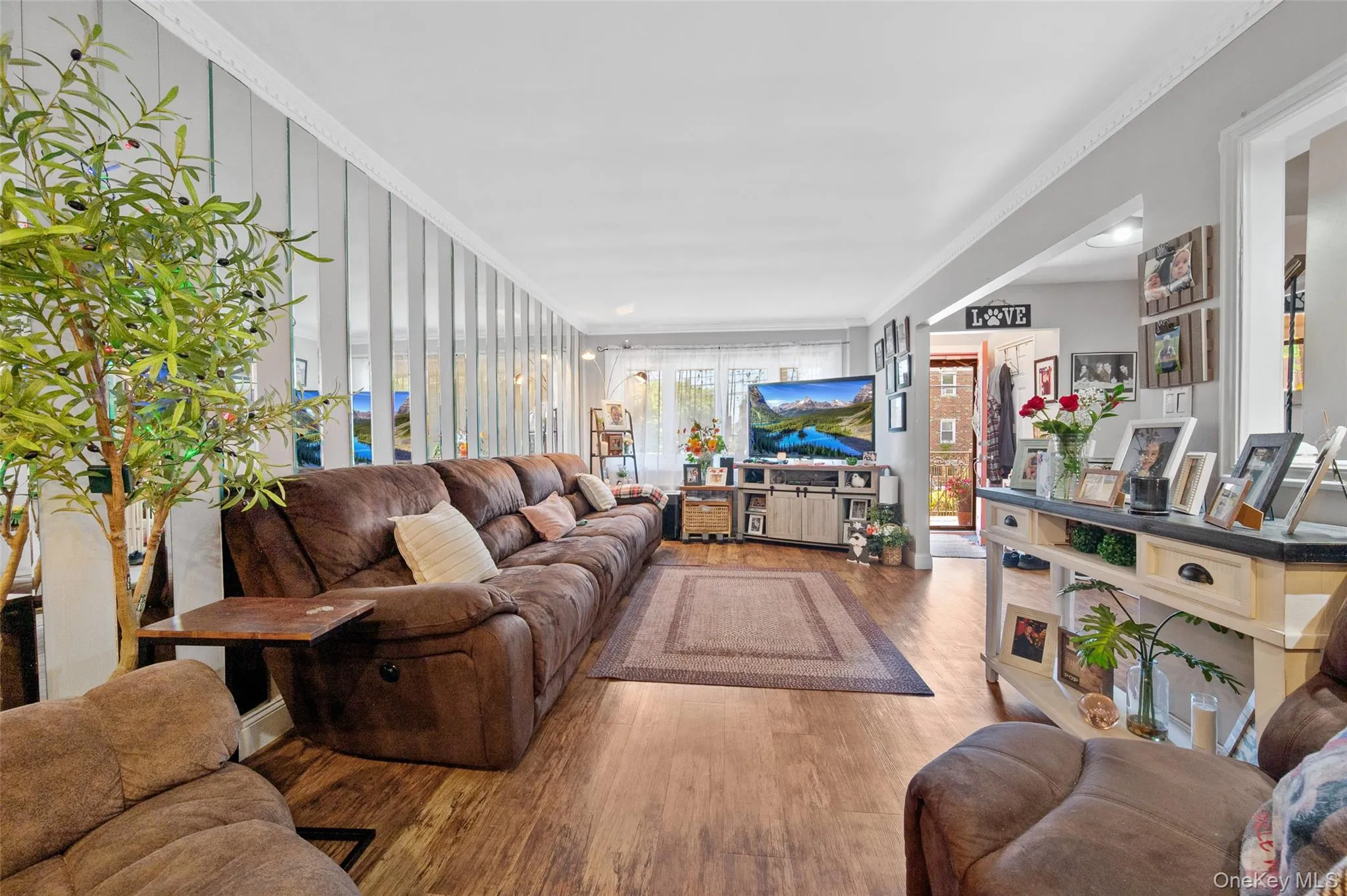 6991 Caldwell Avenue, New York, NY, 3 Bedrooms Bedrooms, 10 Rooms Rooms,2 BathroomsBathrooms,Residential,For Rent,Caldwell,0,1039184 6991 Caldwell Avenue, New York, NY, 3 Bedrooms Bedrooms, 10 Rooms Rooms,2 BathroomsBathrooms,Residential,For Rent,Caldwell,0,1039184