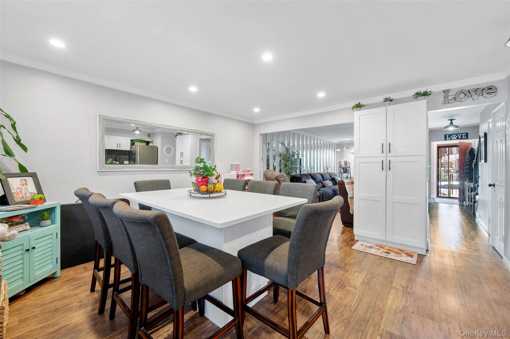 6991 Caldwell Avenue, New York, NY, 3 Bedrooms Bedrooms, 10 Rooms Rooms,2 BathroomsBathrooms,Residential,For Rent,Caldwell,0,1039184 6991 Caldwell Avenue, New York, NY, 3 Bedrooms Bedrooms, 10 Rooms Rooms,2 BathroomsBathrooms,Residential,For Rent,Caldwell,0,1039184
