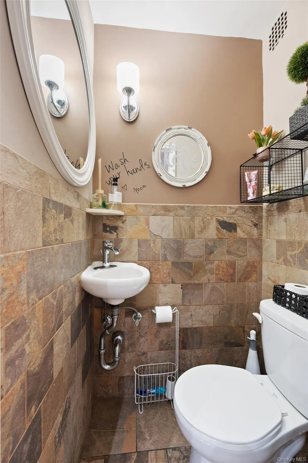 6991 Caldwell Avenue, New York, NY, 3 Bedrooms Bedrooms, 10 Rooms Rooms,2 BathroomsBathrooms,Residential,For Rent,Caldwell,0,1039184 6991 Caldwell Avenue, New York, NY, 3 Bedrooms Bedrooms, 10 Rooms Rooms,2 BathroomsBathrooms,Residential,For Rent,Caldwell,0,1039184