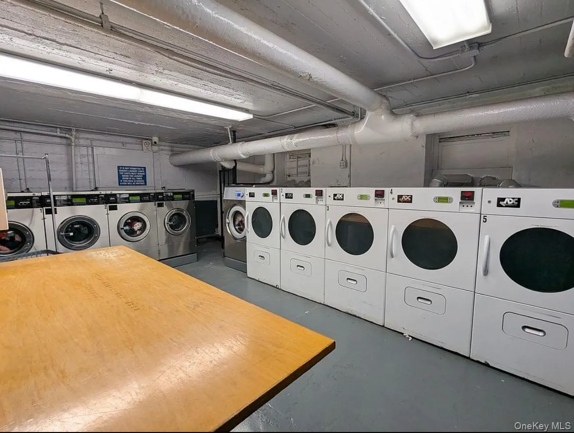 37-16 83rd Street, New York, NY, 1 Bedroom Bedrooms, 3 Rooms Rooms,1 BathroomBathrooms,Residential,For Rent,83rd,0,1039185 37-16 83rd Street, New York, NY, 1 Bedroom Bedrooms, 3 Rooms Rooms,1 BathroomBathrooms,Residential,For Rent,83rd,0,1039185