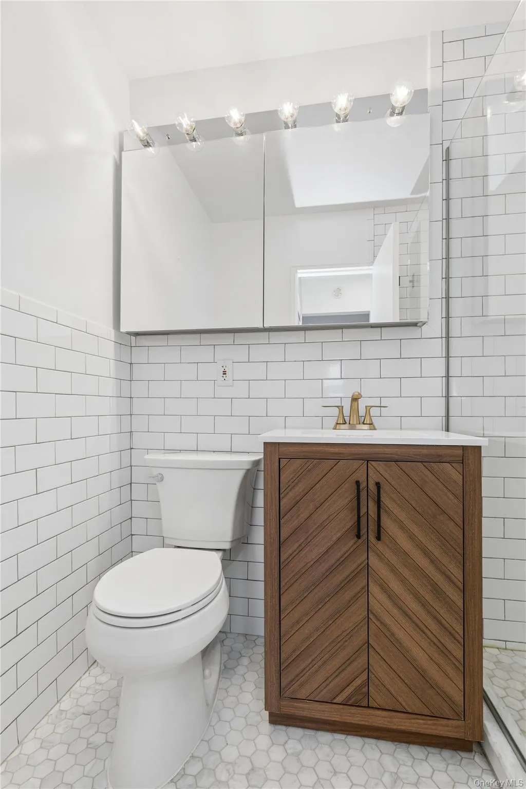 185 End Avenue, New York, NY, 2 Rooms Rooms,1 BathroomBathrooms,Residential,For Rent,End,0,1039186 185 End Avenue, New York, NY, 2 Rooms Rooms,1 BathroomBathrooms,Residential,For Rent,End,0,1039186