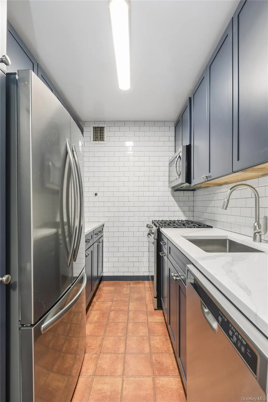 185 End Avenue, New York, NY, 2 Rooms Rooms,1 BathroomBathrooms,Residential,For Rent,End,0,1039186 185 End Avenue, New York, NY, 2 Rooms Rooms,1 BathroomBathrooms,Residential,For Rent,End,0,1039186