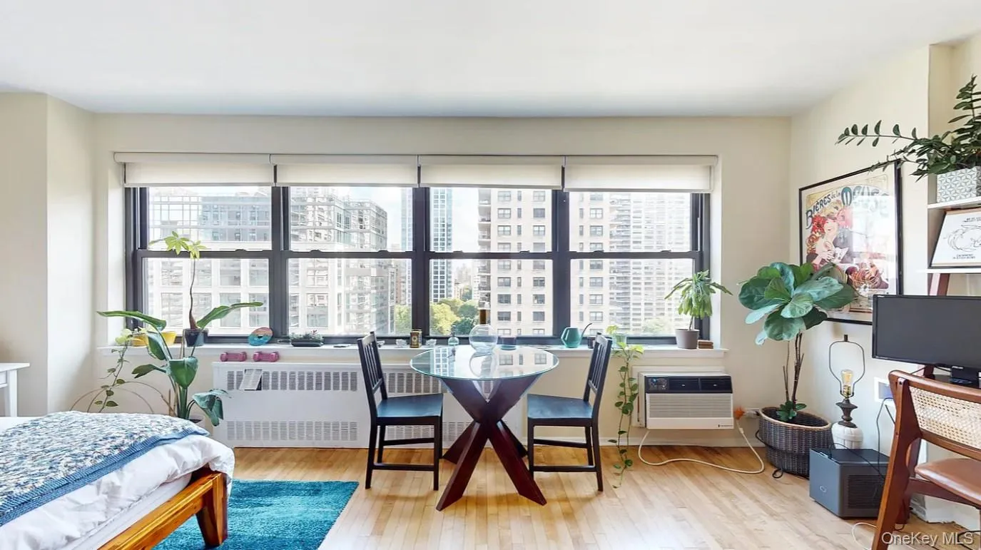 185 End Avenue, New York, NY, 2 Rooms Rooms,1 BathroomBathrooms,Residential,For Rent,End,0,1039186 185 End Avenue, New York, NY, 2 Rooms Rooms,1 BathroomBathrooms,Residential,For Rent,End,0,1039186