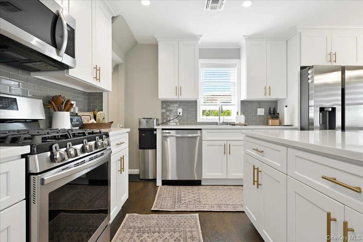 47 Fendale Street, Hempstead, NY, 4 Bedrooms Bedrooms, 7 Rooms Rooms,2 BathroomsBathrooms,Residential,For Rent,Fendale,0,1039188 47 Fendale Street, Hempstead, NY, 4 Bedrooms Bedrooms, 7 Rooms Rooms,2 BathroomsBathrooms,Residential,For Rent,Fendale,0,1039188