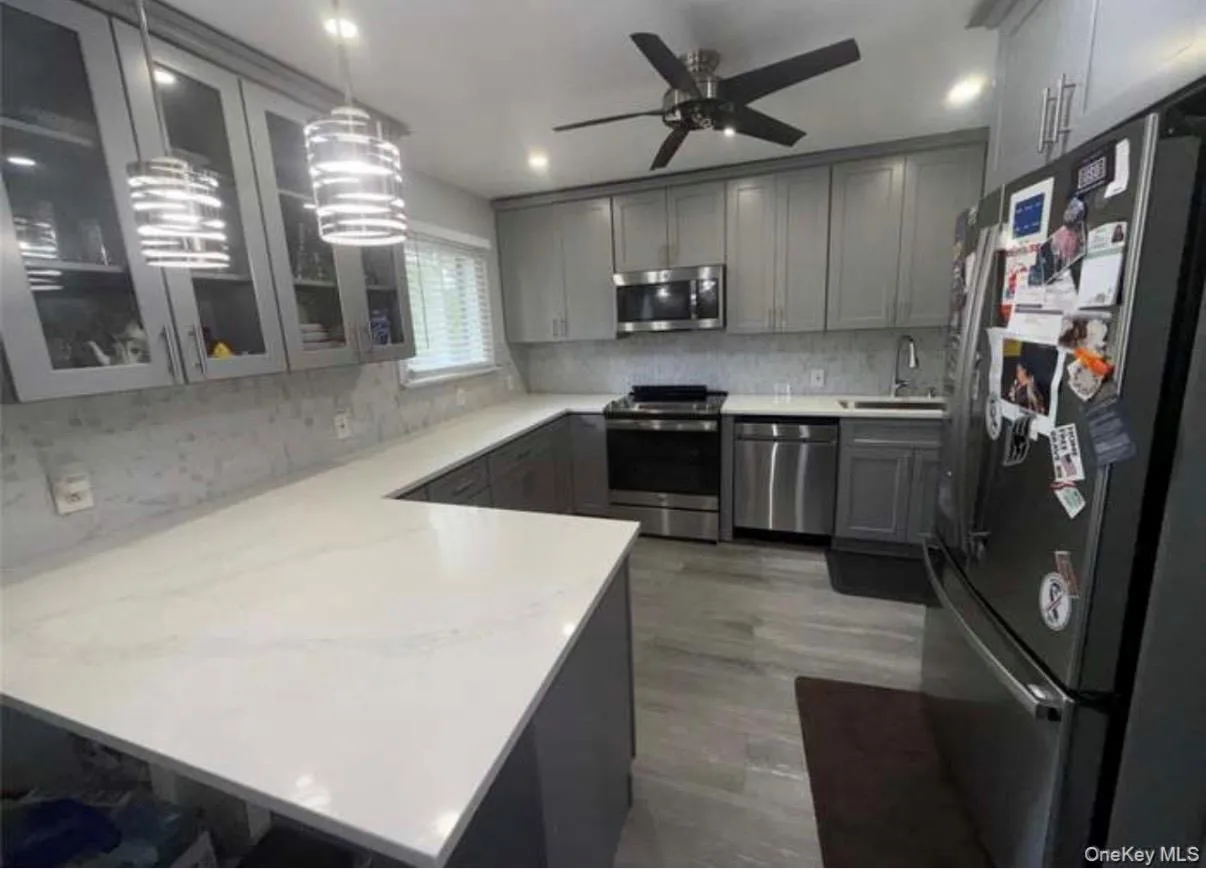 82 Schenectady Avenue, Babylon, NY, 3 Bedrooms Bedrooms, 5 Rooms Rooms,1 BathroomBathrooms,Residential Lease,For Rent,Schenectady,0,1039189 82 Schenectady Avenue, Babylon, NY, 3 Bedrooms Bedrooms, 5 Rooms Rooms,1 BathroomBathrooms,Residential Lease,For Rent,Schenectady,0,1039189