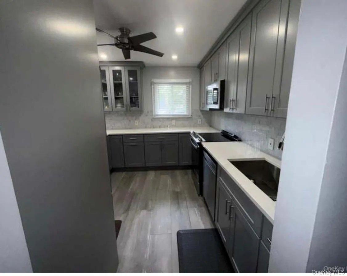 82 Schenectady Avenue, Babylon, NY, 3 Bedrooms Bedrooms, 5 Rooms Rooms,1 BathroomBathrooms,Residential Lease,For Rent,Schenectady,0,1039189 82 Schenectady Avenue, Babylon, NY, 3 Bedrooms Bedrooms, 5 Rooms Rooms,1 BathroomBathrooms,Residential Lease,For Rent,Schenectady,0,1039189