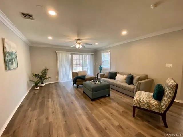 61 Neal, Brookhaven, NY, 2 Bedrooms Bedrooms, 6 Rooms Rooms,2 BathroomsBathrooms,Residential Lease,For Rent,Neal,0,1039197 61 Neal, Brookhaven, NY, 2 Bedrooms Bedrooms, 6 Rooms Rooms,2 BathroomsBathrooms,Residential Lease,For Rent,Neal,0,1039197